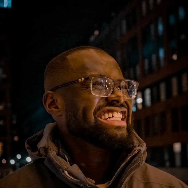 Theo Banks, Bass